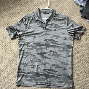 Travis Mathew’s collard shirt